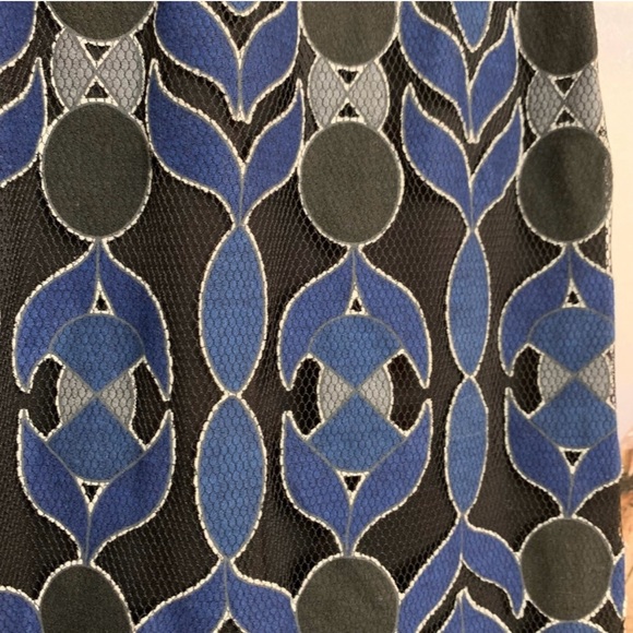 Tory Burch lace pencils skirt, size 4, - Picture 5 of 8